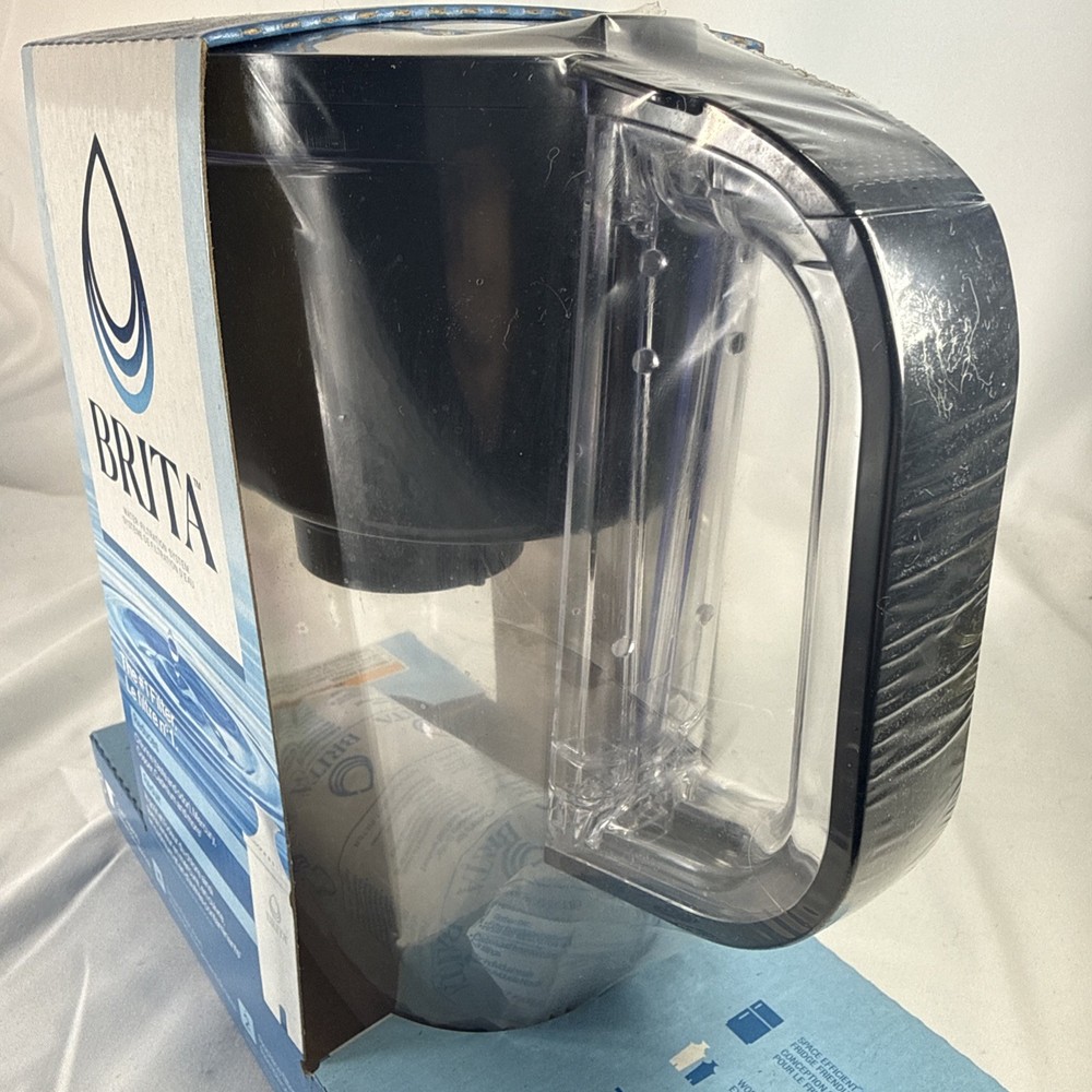 NIB Brita 6 Cup Black Denali Water Filter Pitcher with 1 Brita Standard Filter