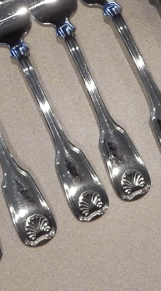 REED & BARTON COLONIAL SHELL FLATWARE STAINLESS SILVERWARE 30 PC. LOT