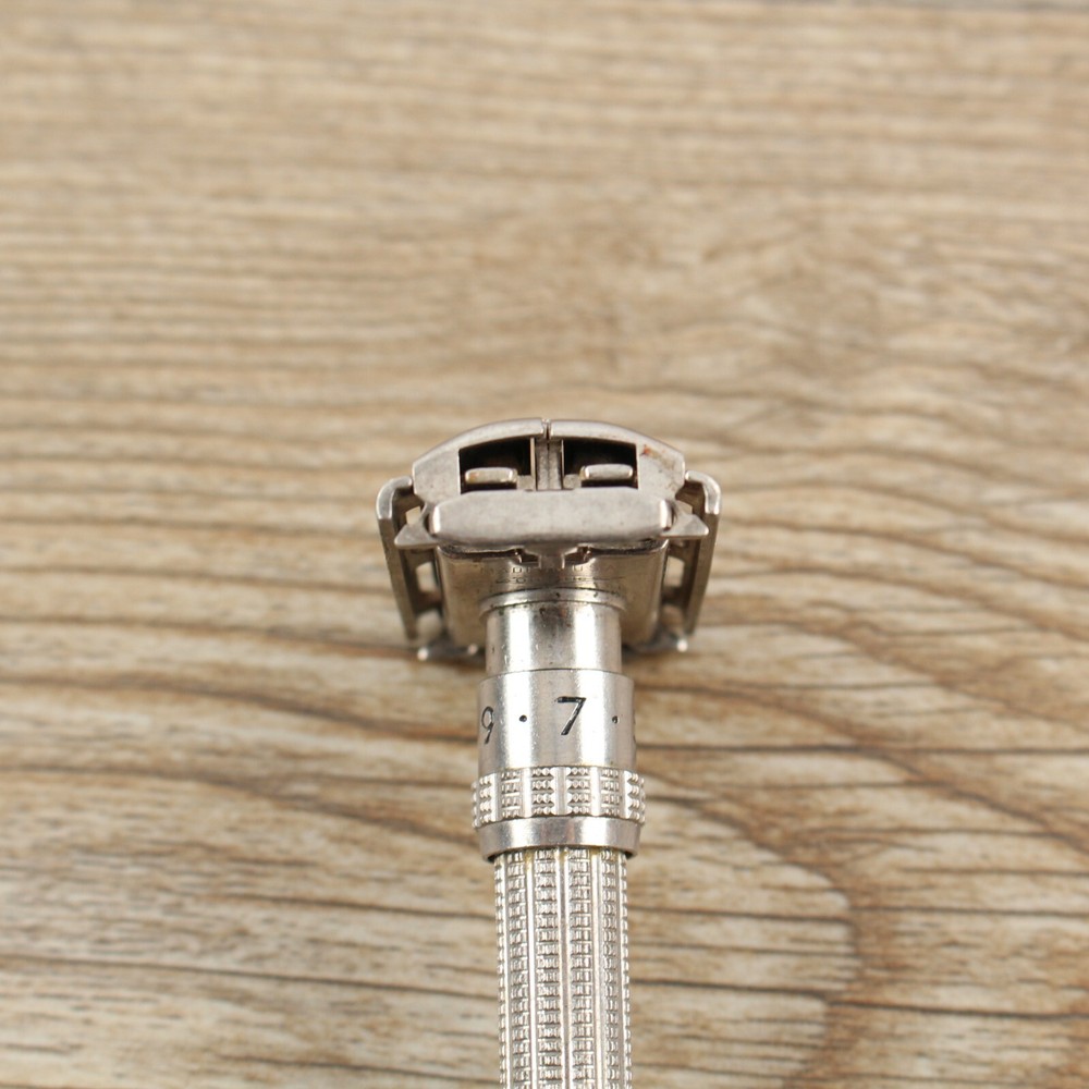 Gillette SLIM Handle Adjustable Razor - TTO - M-3 - 1967 Model
