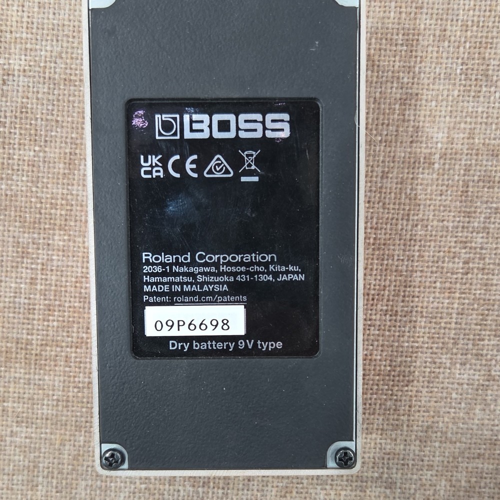 Boss DS-1 Distortion Pedal - Excellent Condition + Original PowerSupply + Cables