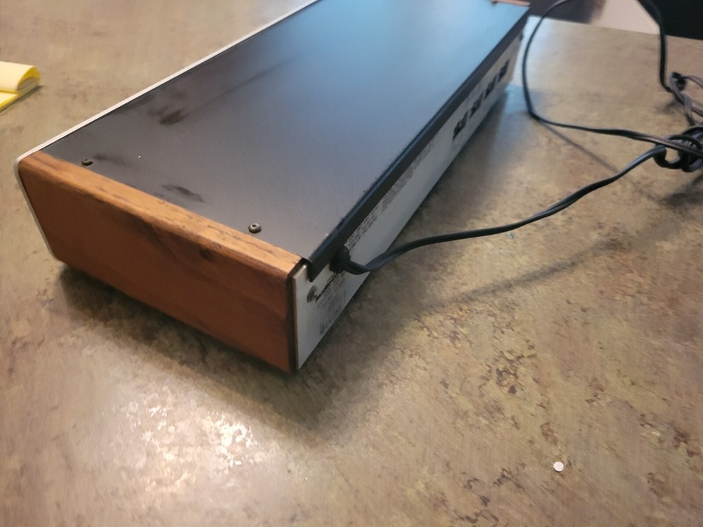 AudioControl Model D-520 Equalizer/Speaker System w Subsonic Filter Untested