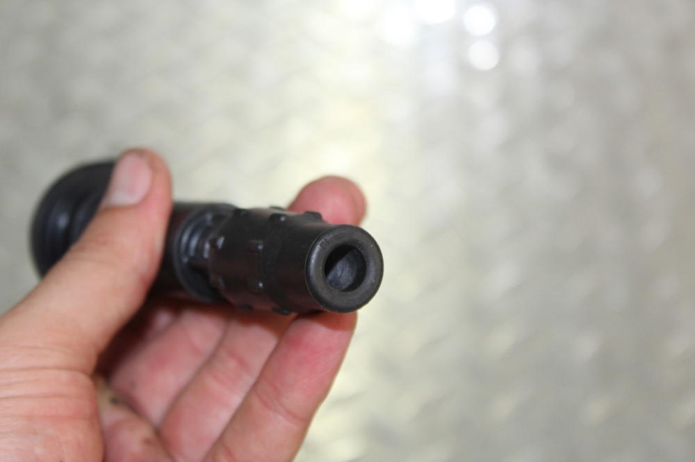 2011 TRIUMPH SPEED TRIPLE IGNITION COIL SPARK PLUG CAP