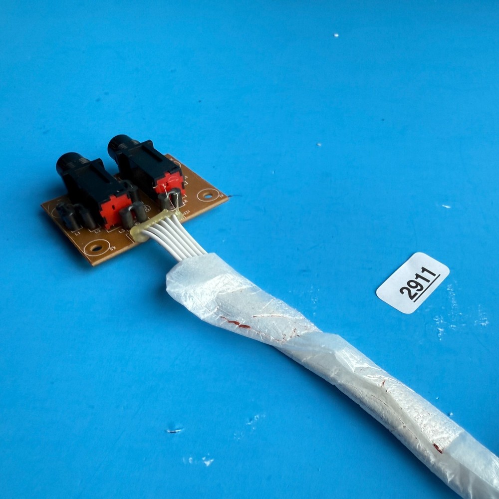 M-AUDIO KeyStudio 49i MIDI Keyboard OEM Part: Headphone Jack Input Socket PCB