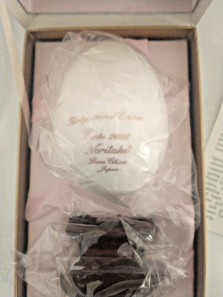 Noritake Easter Egg 2003 Limited Edition 33RD Stand Bone China M170 "NEW IN BOX"