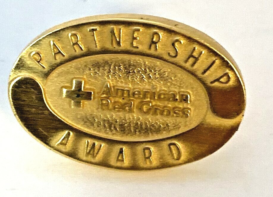 Vintage American Red Cross Partnership Award Emblem (B1)