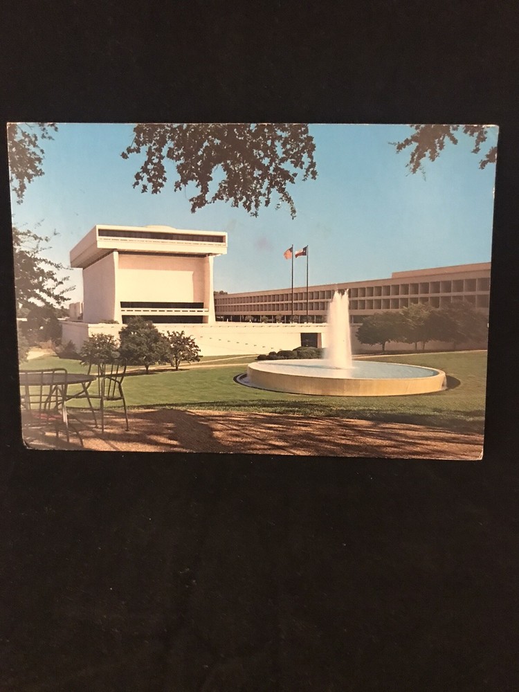 1973 LYNDON BAINES JOHNSON Library PRESIDENT COLOR POSTCARD