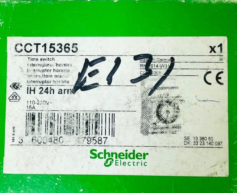 SCHNEIDER ELECTRIC CCT15365 Time Switch