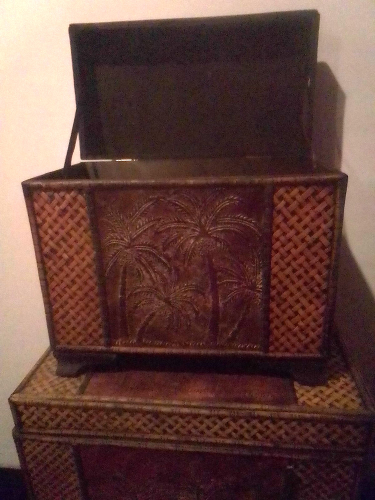 Two Wicker Chest With Palm Tree's MEDIUM & LARGE-SAME DAY SHIPPING