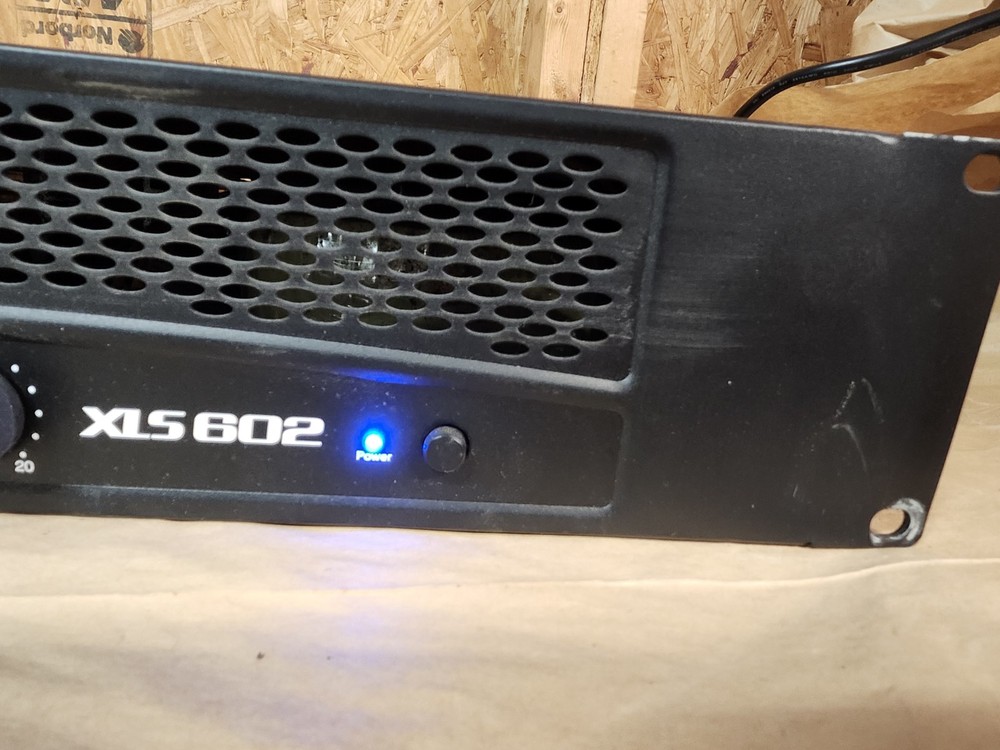 Used Crown XLS 602 Power Amplifier Powers up Rack Mount