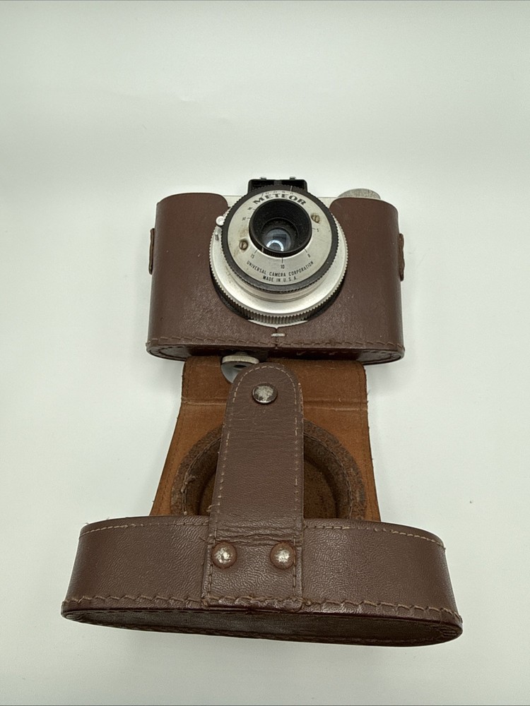 Universal Camera Corporation Meteor Camera with Original Case