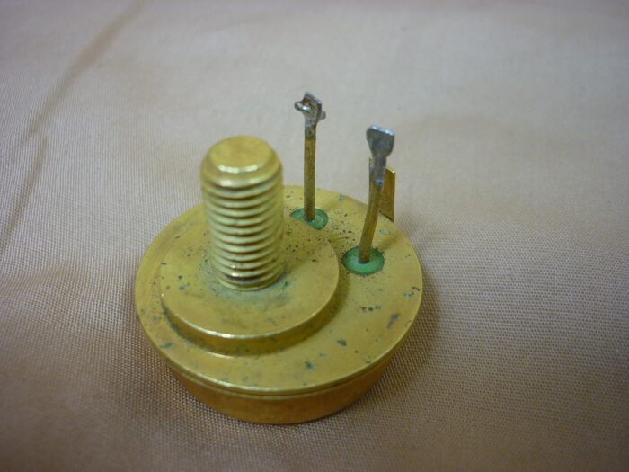 Microchip Technology Transistor USN 2N1016B Vintage Electronics 26A068