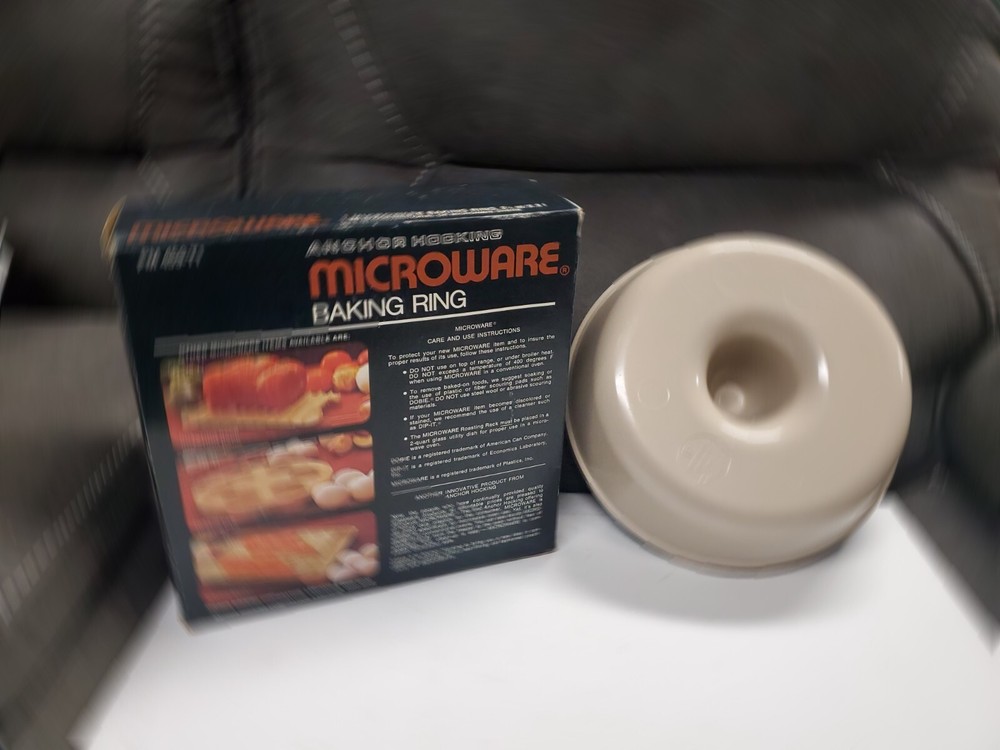 Kitchen - Cooking - Anchor Hocking 2 1/2 Qt Microwave Baking Ring