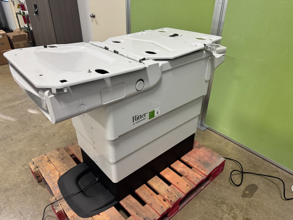 Midmark Ritter 224 Exam Table