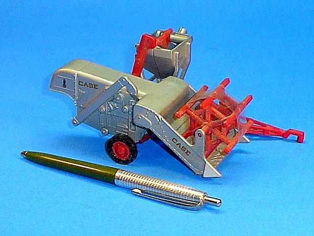 ERTL CASE COMBINE 2421U