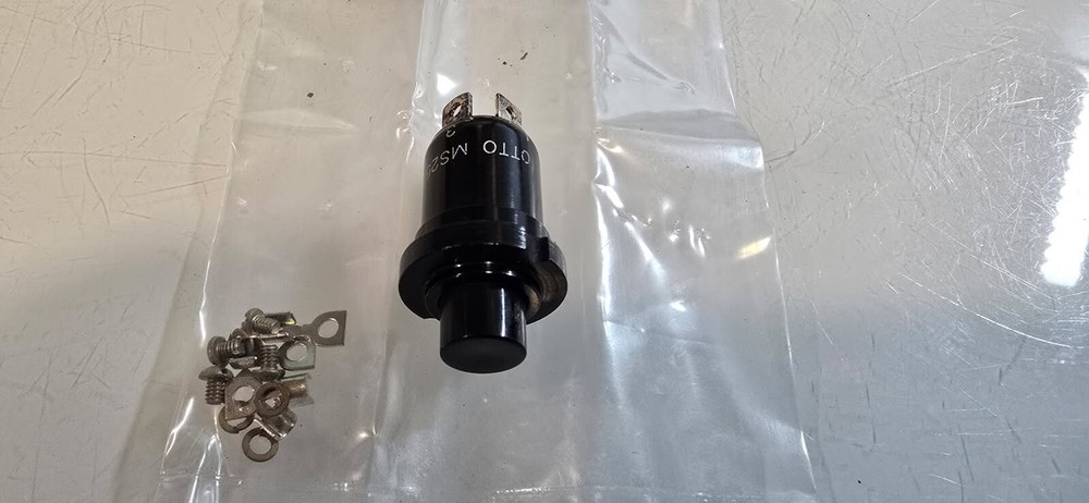 (2) OTTO ENGINEERING SWITCH PUSH MS25089-3B 5930-00-685-9797