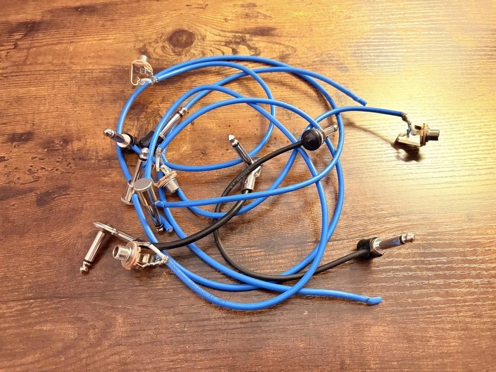 Custom 16 power channel pedal board