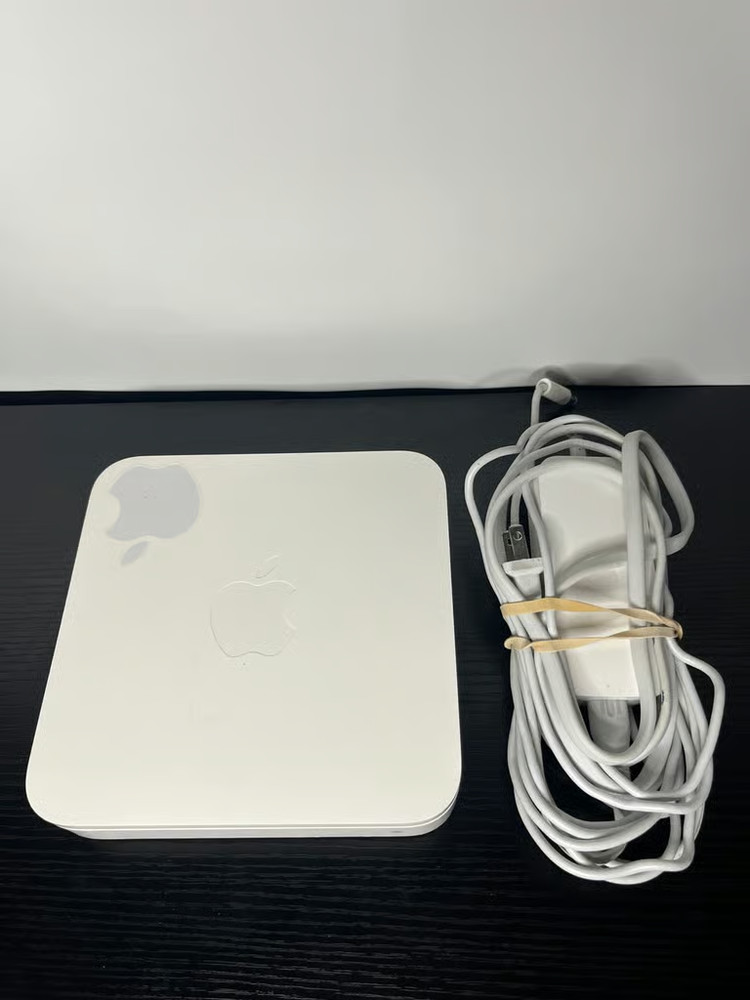 Apple AirPort Extreme wireless router