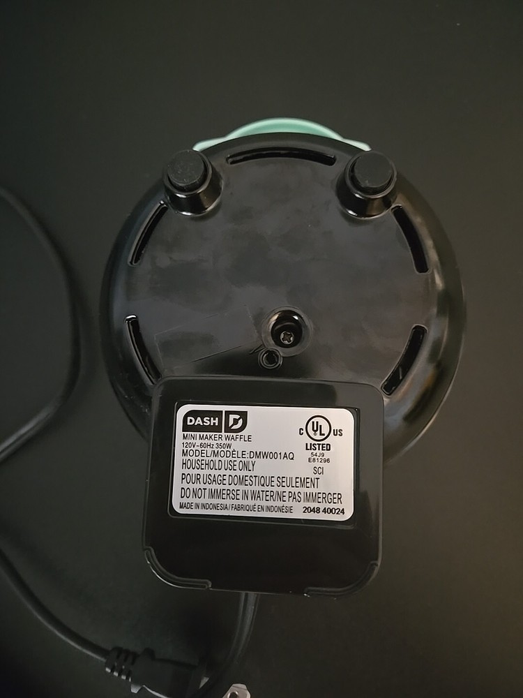 Dash Neon Green 4 Inch Round Waffle Maker