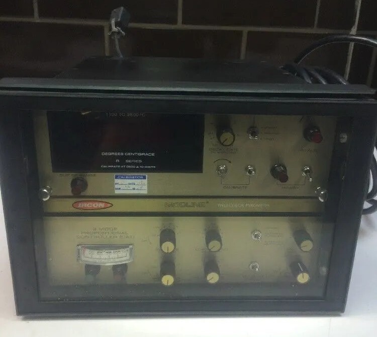 IRCON Modline Plus R Series Two-Color Pyrometer Controller