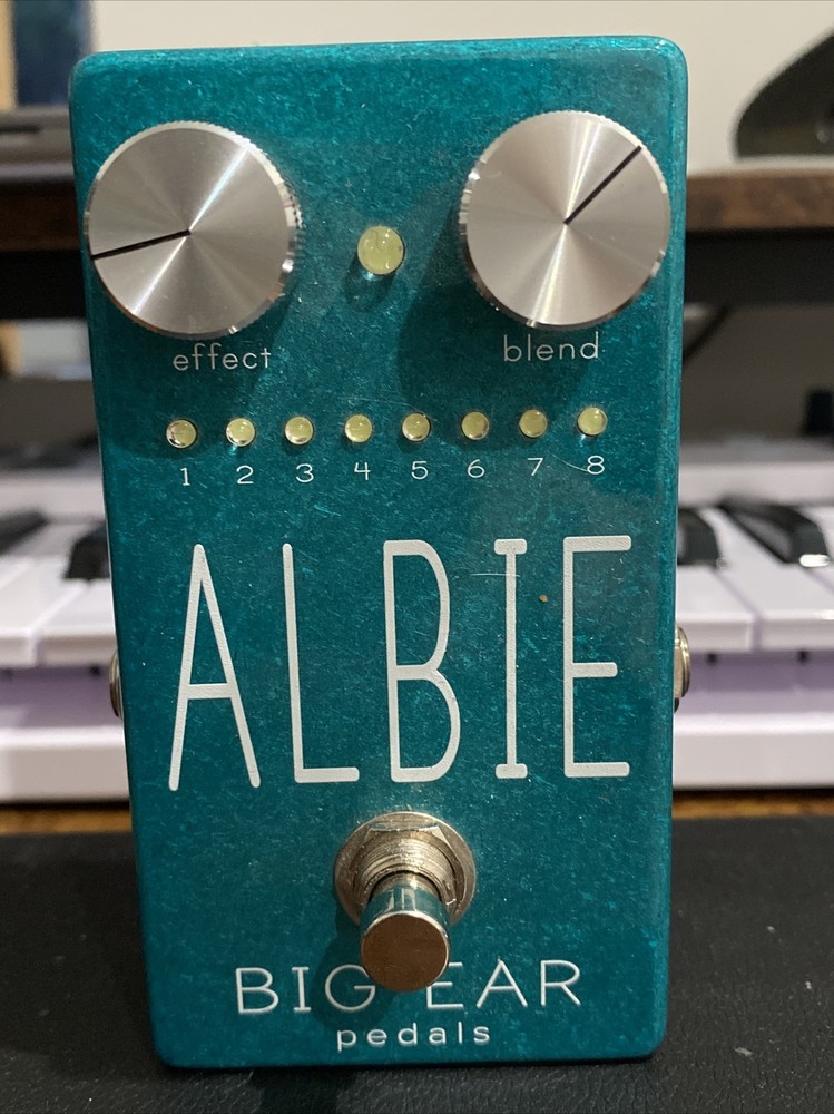 Big ear pedals albie