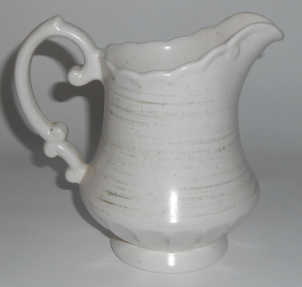 Metlox Pottery Vernon Ware Vineyard 24 Oz. Pitcher