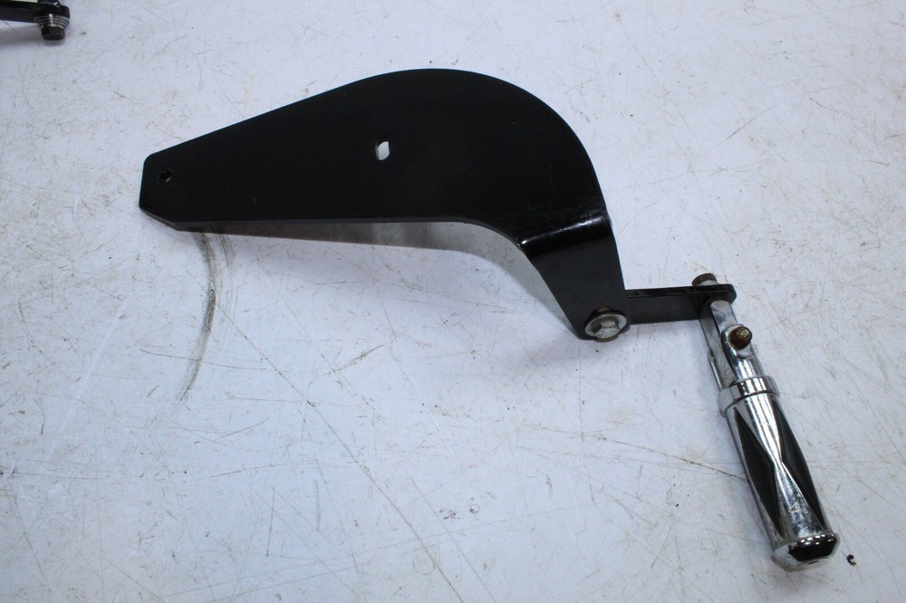 2011 CAN-AM SPYDER RS ROADSTER FRONT PEGS WITH BRACKET SUPPORT