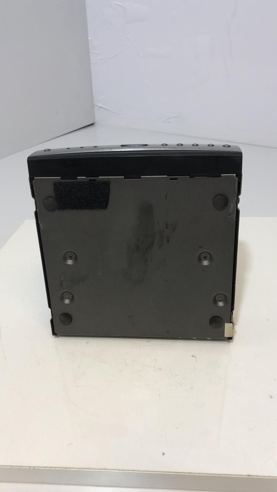 2003 RANGE ROVER VOGUE L322 MULTI MEDIA DISC PLAYER NO CODE F23 #083