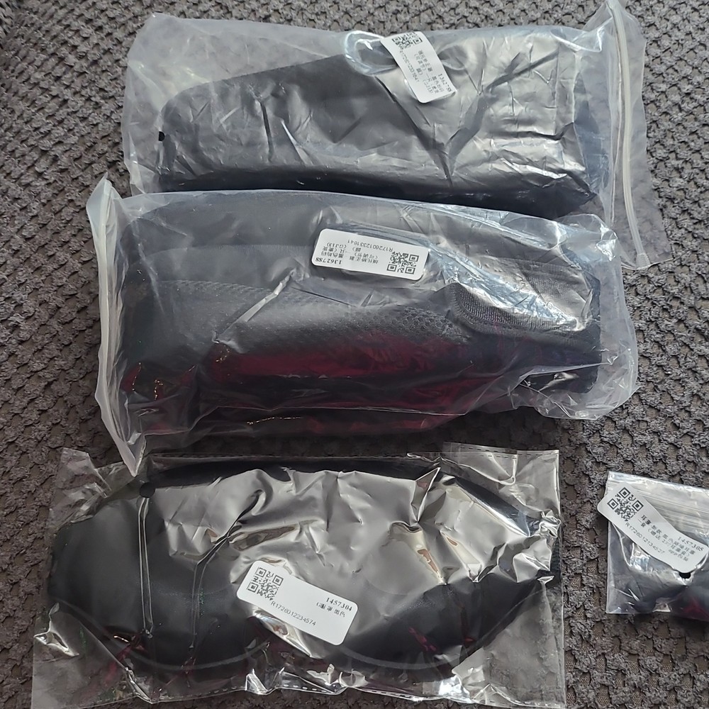 Black Sleep mask, 2 neck pillows and ear plugs set