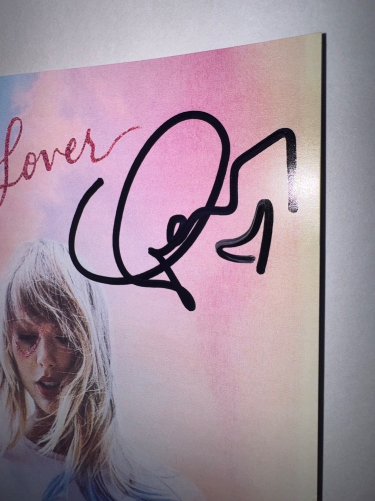 Taylor Swift Autographed Signed Lover CD Booklet Heart