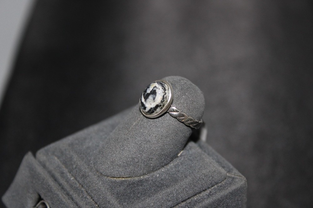 White Buffalo And Sterling Silver Ring Size 6.5