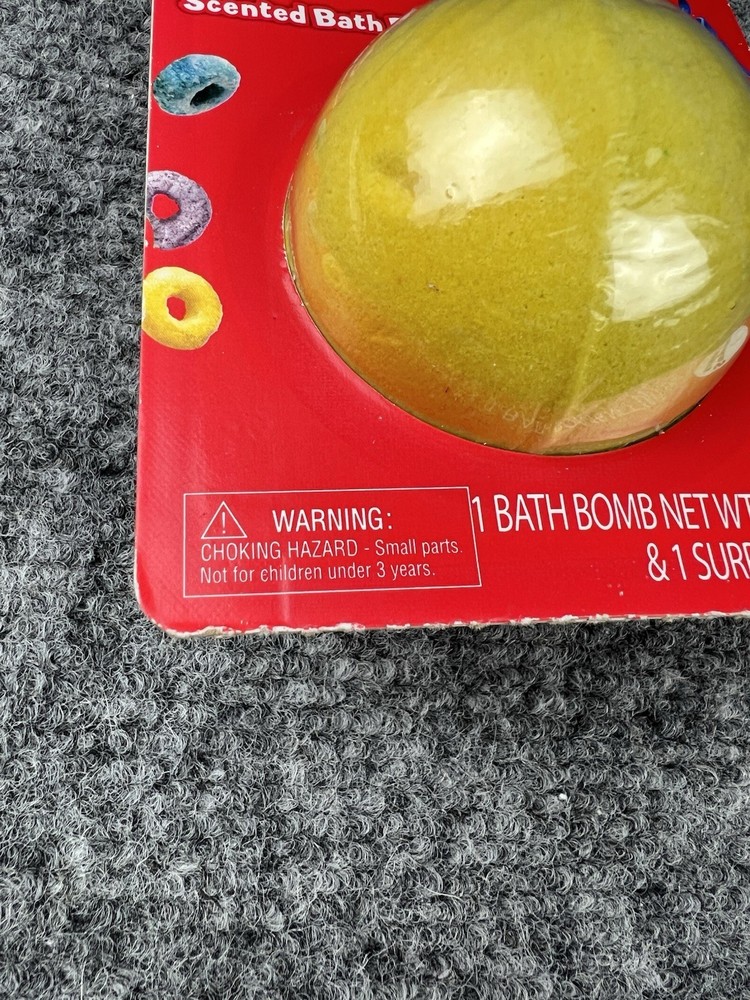 FROOT LOOPS Scented Bath Bomb Yellow Surprise Keychain Inside 3.9 oz NEW