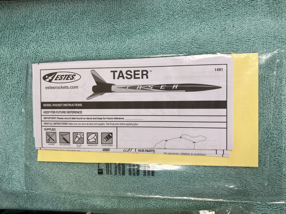 Estes Taser Flying Model Rocket Launch Set #1491 (NEW)