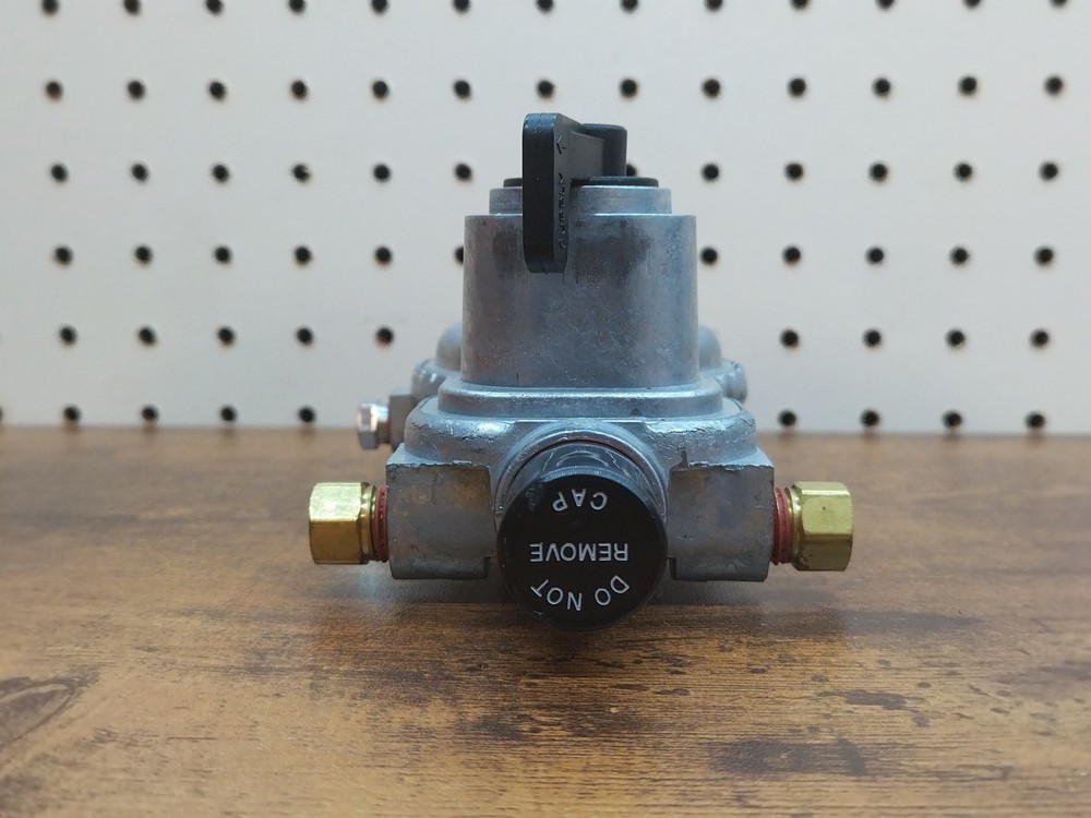 Marshall MEGR-253, 2 Stage Excela-Flo Auto Change-over Regulator, Buy More Save