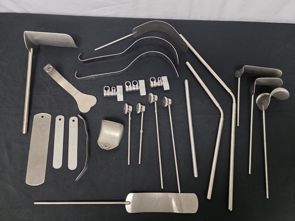 Thompson Surgical Retractor Set & Tray