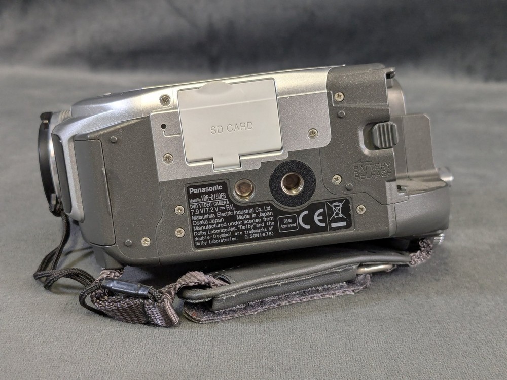 Untested Panasonic VDR-D150 DVD Camcorder Multi-Format 30x Optical Zoom