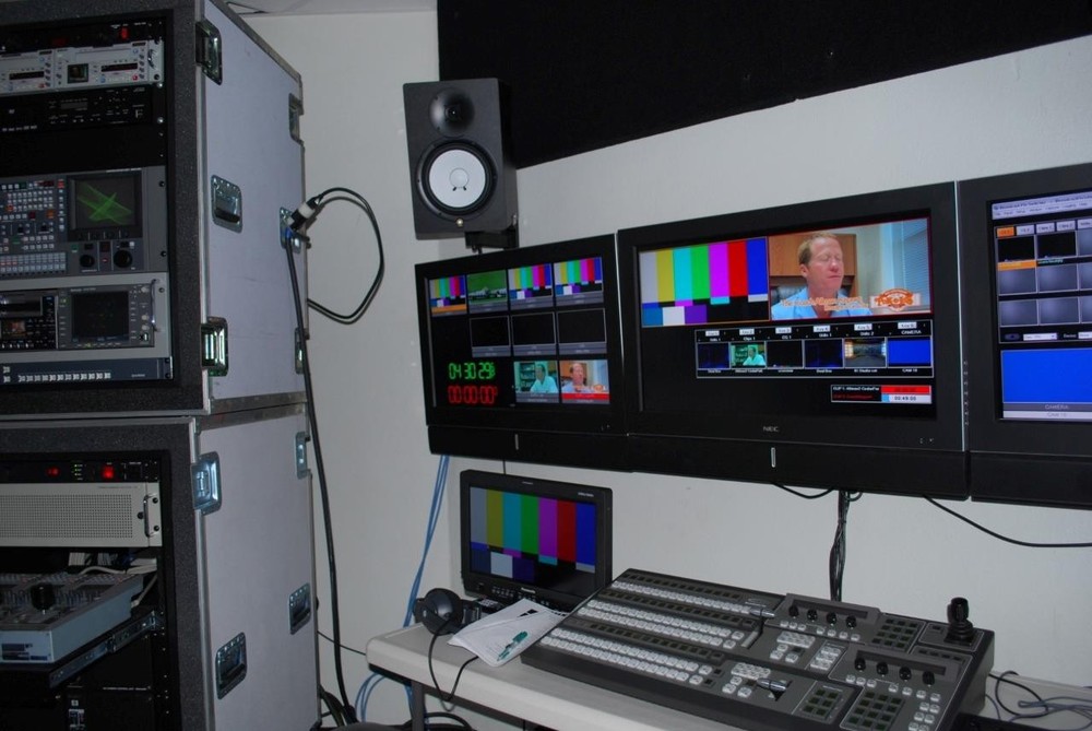 Broadcast Pix Granite 2 M/E Broadcast Switcher 2000 Panel and Playback Server