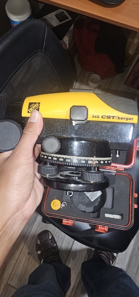 CST/Berger 24X Automatic Level w/ Hard Case