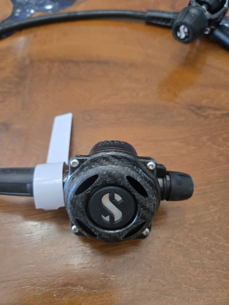 Scubapro MK25 EVO/A700 Carbon BT Dive Regulator System