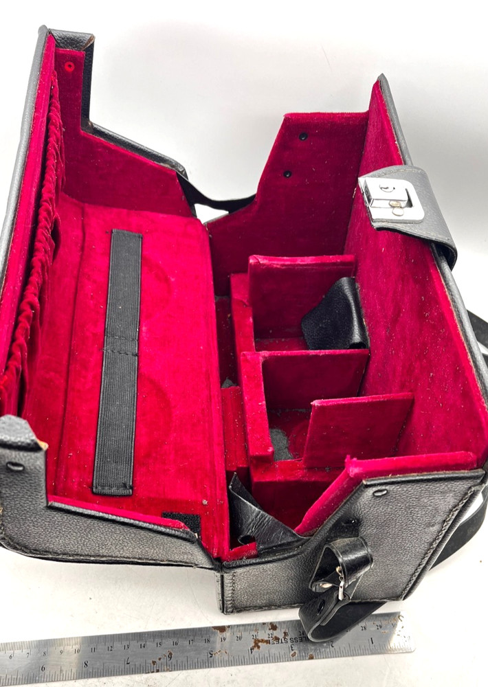 Minolta SRT 101, Leather Case w/ Strap