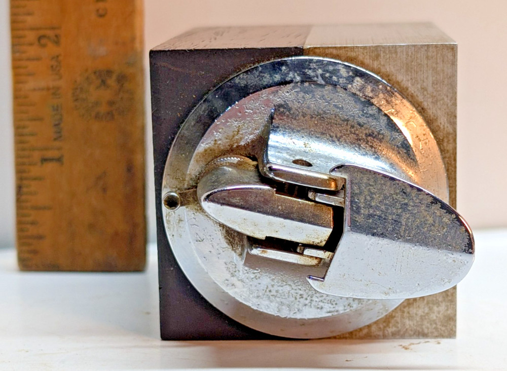 Vintage Ronson Cigarette Lighter