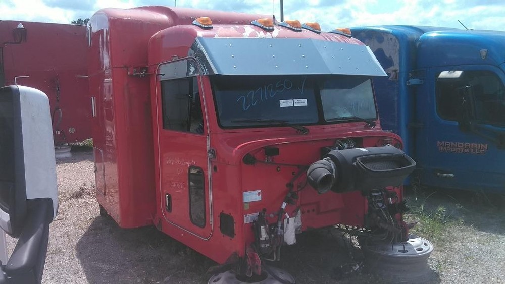 Replaces 2012 PETERBILT 386 CAB , MS