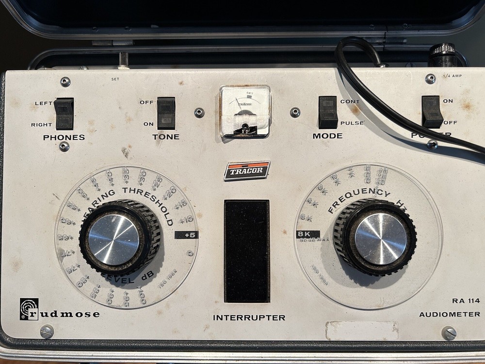 Tracor Rudmose Audiometer Hearing Testing RA-114 Powers On
