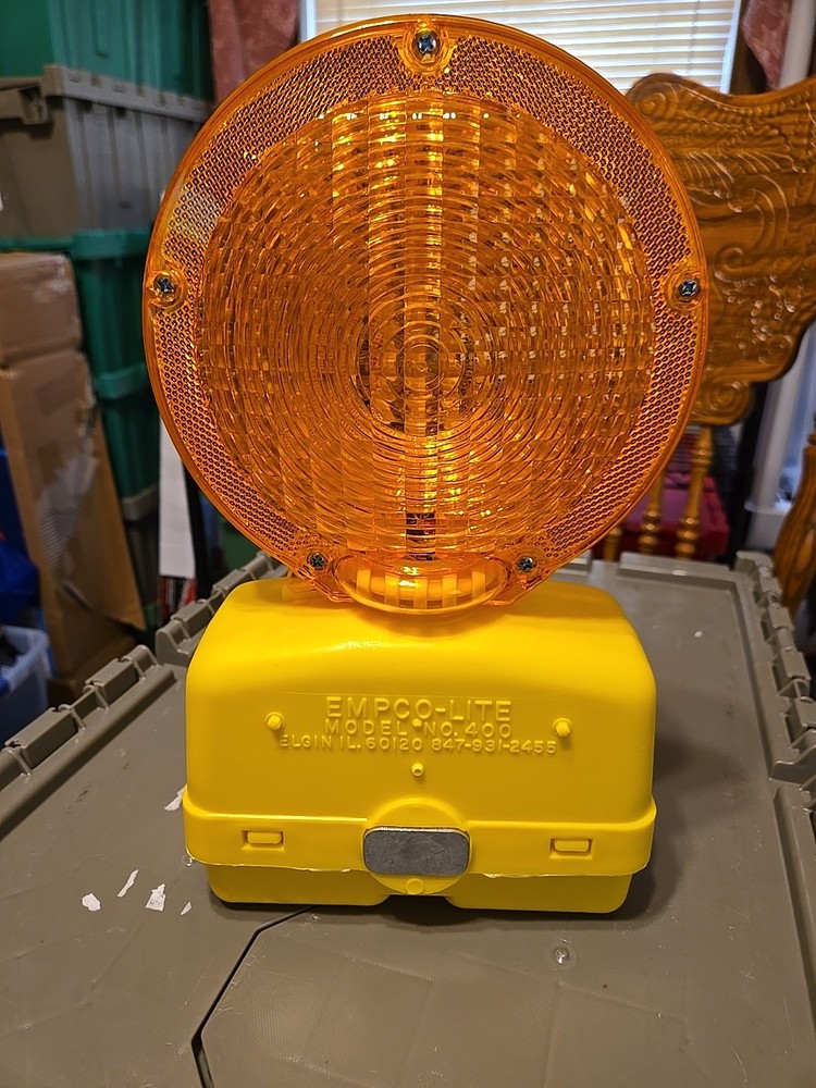 NEW Empco-Lite Model 400 Amber Construction Warning LIght