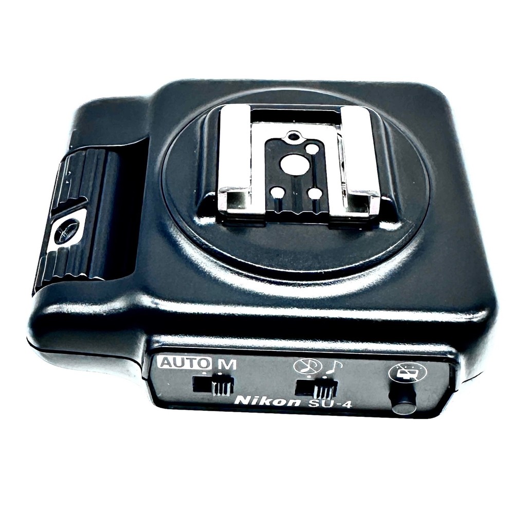 MINT Nikon SU-4 Wireless Flash Controller with SG-2 Diffuser in Bag