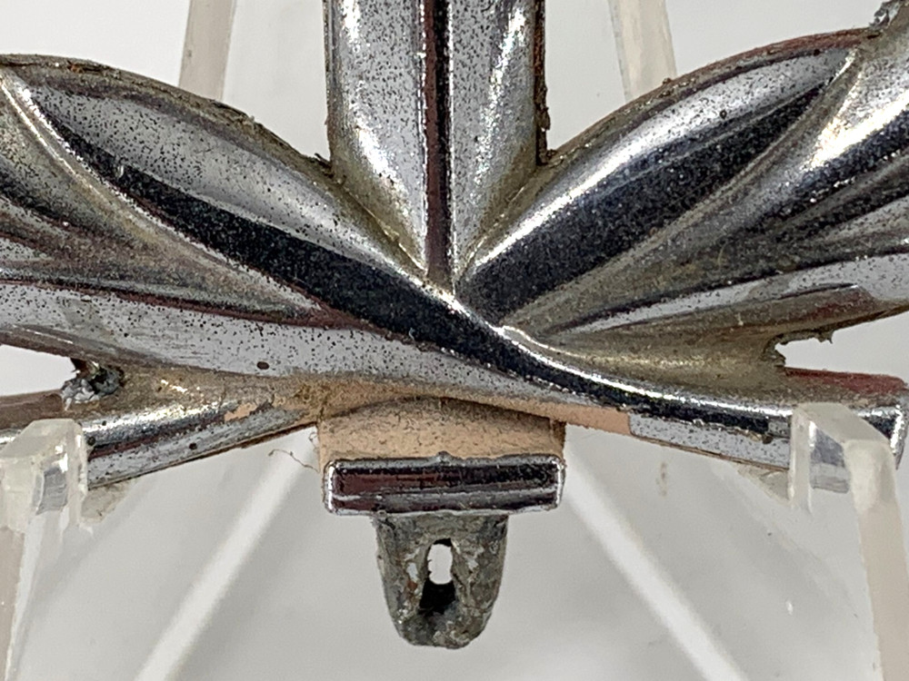 Cadillac Wreath Hood Ornament