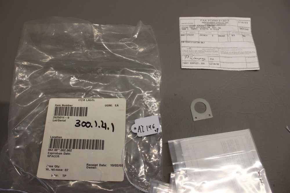2625014-9 Cessna Spacer (7 Pack)