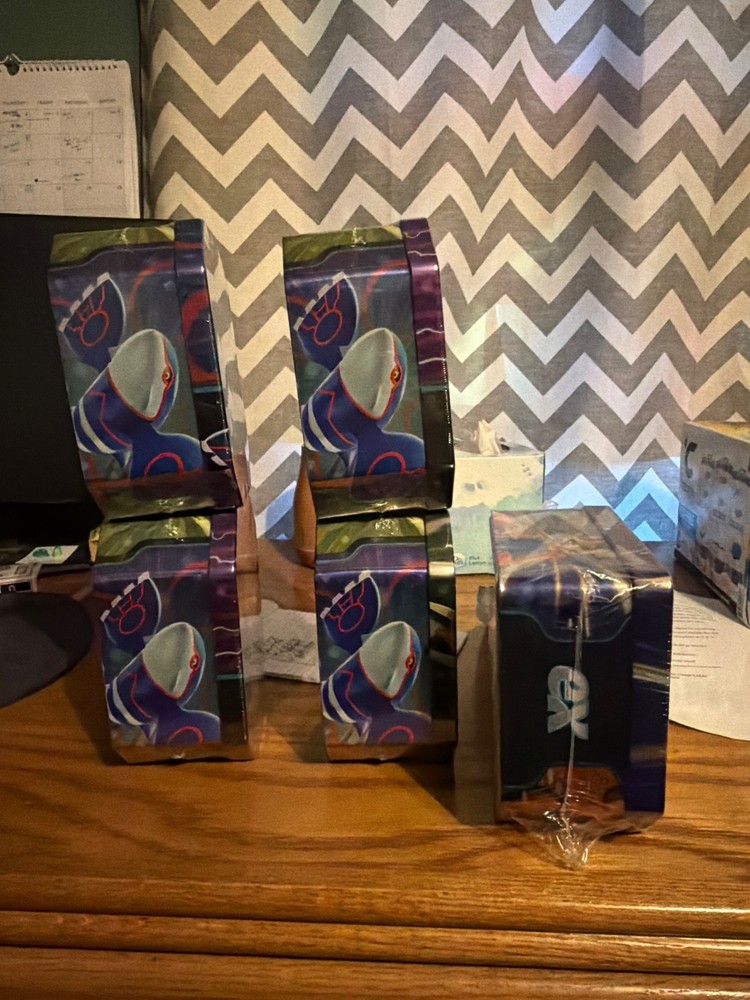 Pokemon Sealed Tin Lot