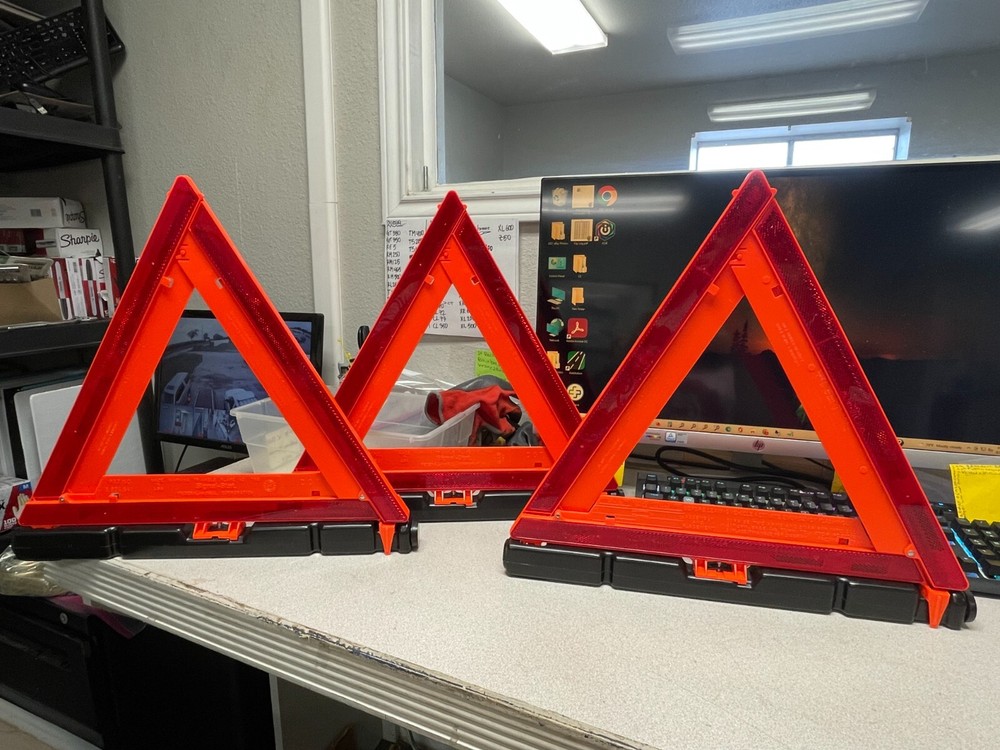 Signal Stat Warning Triangle Flare Kit #798