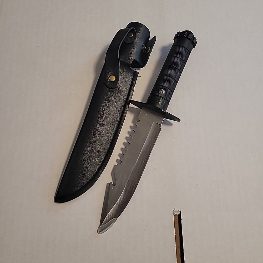Fixed Blade With Faux Leather Sheath