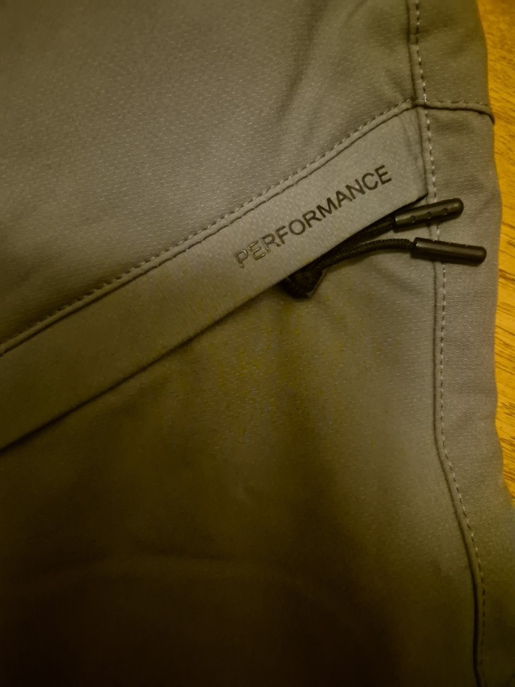MENS EASY CARGO SHORTS W42 GREY